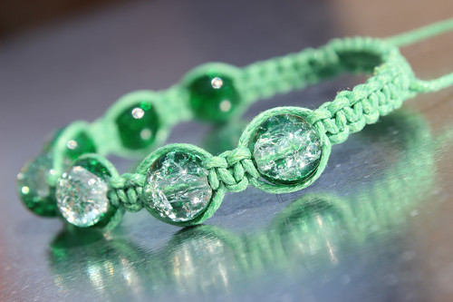 Miss green.. Náramek macrame/shamballa — foto 2