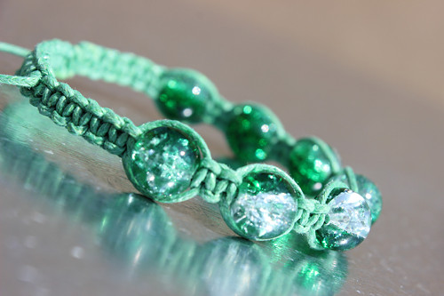 Miss green.. Náramek macrame/shamballa — foto 3