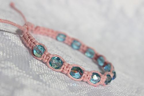 Něžný.. Náramek makramé/shamballa — foto 3
