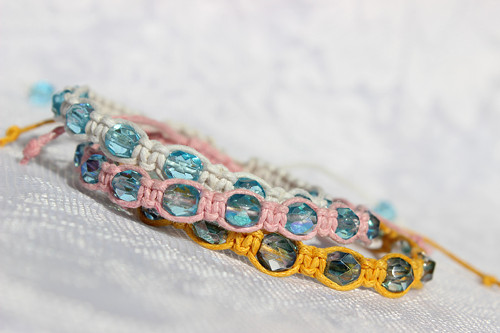 Něžný.. Náramek makramé/shamballa — foto 2
