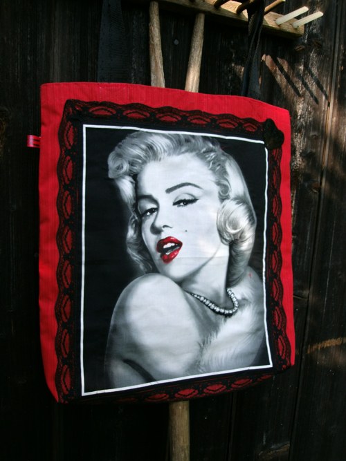 Marylin v krajce černé — foto 4