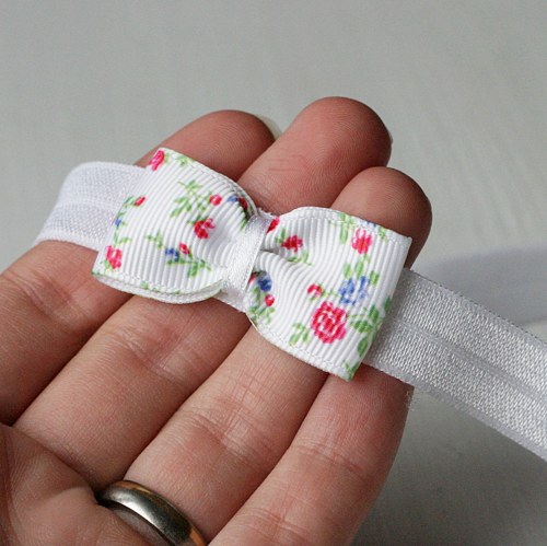 Čelenka pro newborn - kytičková mašlička — foto 2