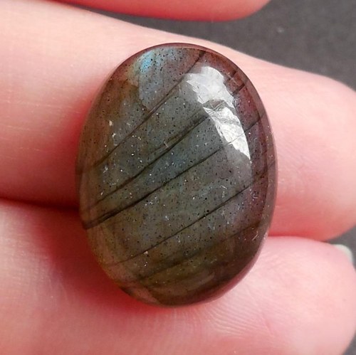 Labradorit - kabošon (20 x 15 x 7 mm) — foto 4