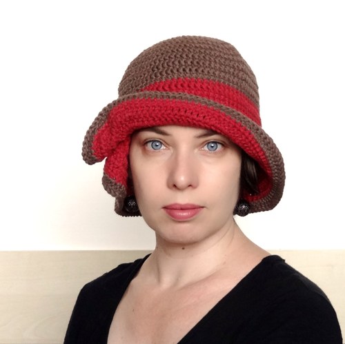 Madam Krajewska v midi - klobouk — foto 3