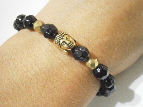 Elegantní náramek s buddhou (macramé) — foto 6