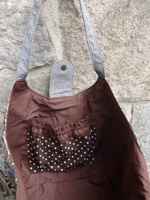 Malá elegantní s ornamenty — foto 4