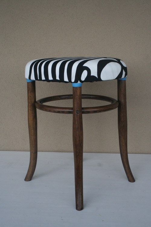 STOLIČKA THONET čalouněná — foto 4