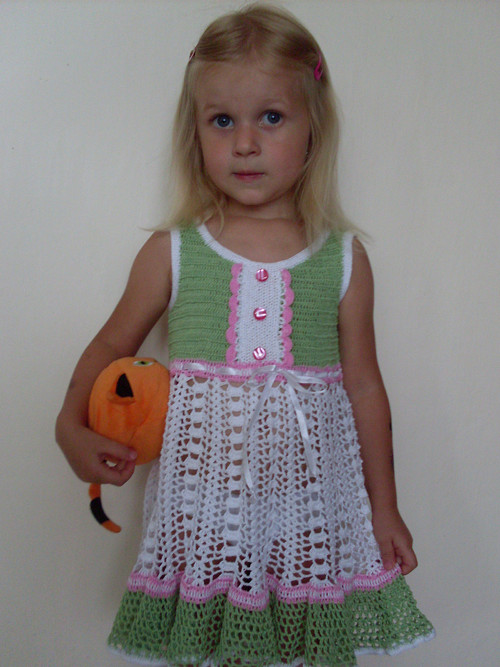 Barevné háčkované šatičky — foto 5