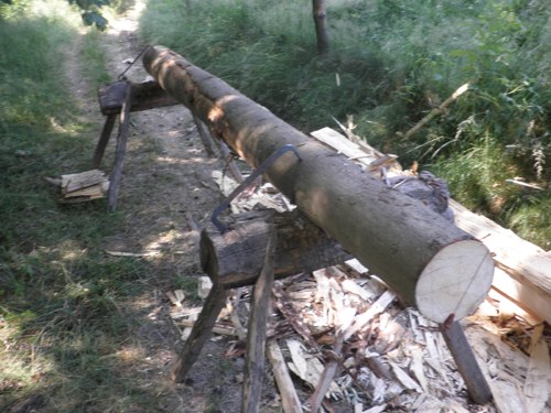 Ručně tesané trámy — foto 2
