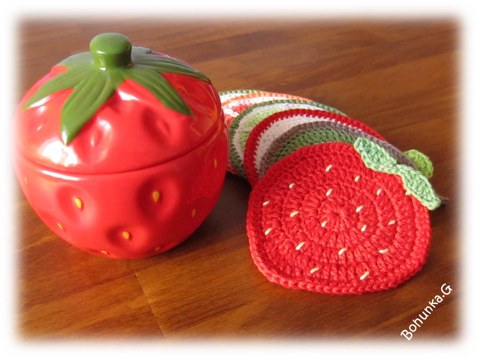 Háčkované podšálky tutti frutti — foto 4