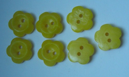 Knoflíky - kytičky žluté — foto 2