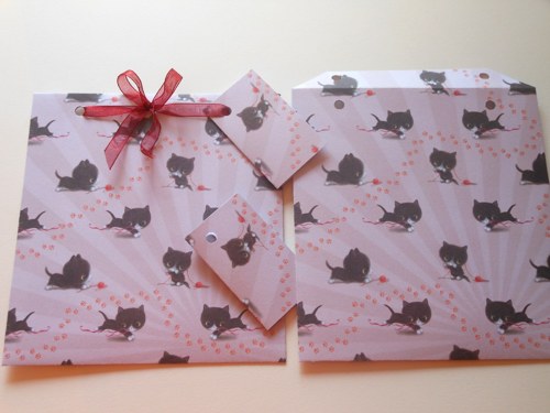 Černá koťátka s klubíčky - obal na CD 13x14 cm — foto 4