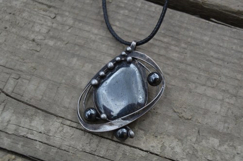 Hematitový talisman — foto 4