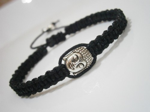 Černý náramek s buddhou (macramé) — foto 3