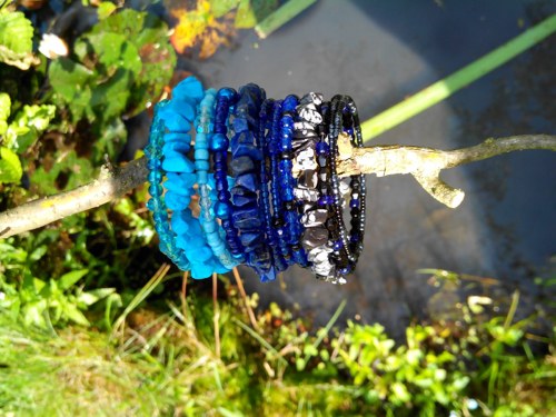 S tyrkenitem, lapis lazuli a obsidiánem — foto 2