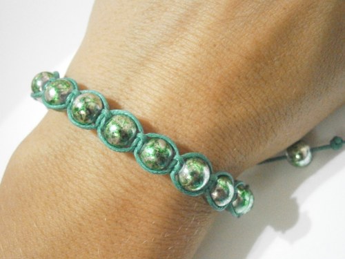 Do zelena...náramek (macramé/shamballa) — foto 5