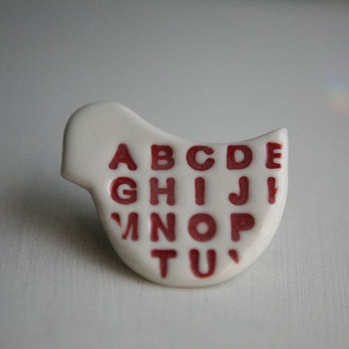 Messinger Red (porcelánová brož) — foto 2