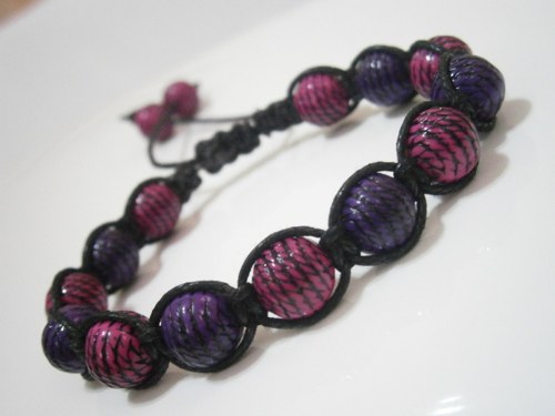 Černo-fialový náramek (macramé) — foto 3