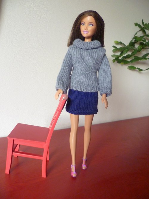 Svetr se sukénkou pro barbie — foto 3