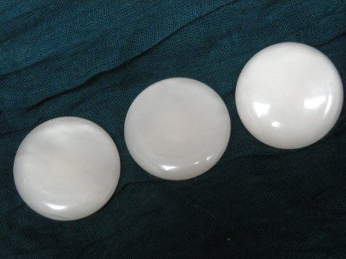 Knoflíky - perleťově mléčné — foto 2