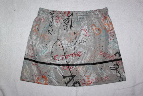 Sukýnka řasená - Graffiti — foto 3