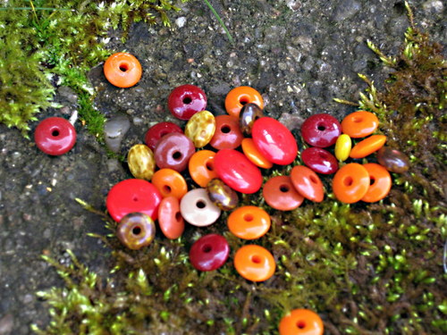 Skleněné talířky 0,9 - 1,2 cm. — foto 3