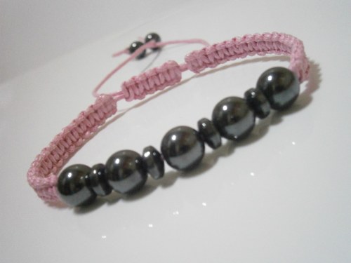 Náramek s Hematitem - růžový (macramé) — foto 2