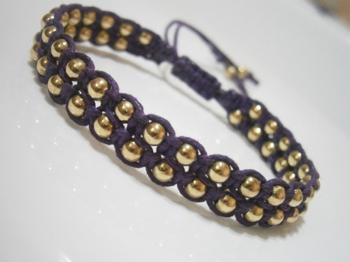 "Elegance" - náramek fialovozlatý (macramé) — foto 2