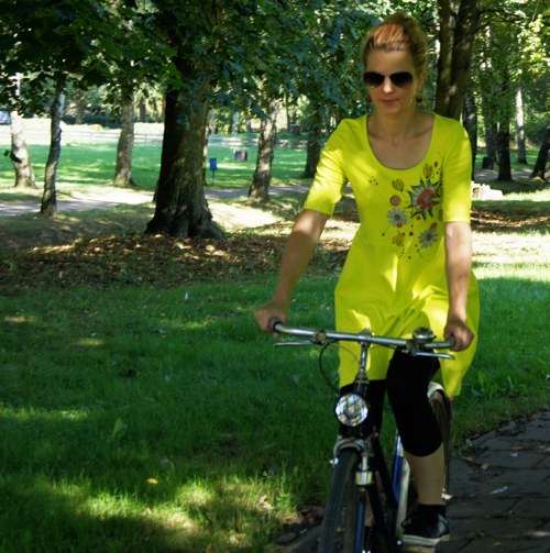 Malované letní šatky limetkové — foto 3
