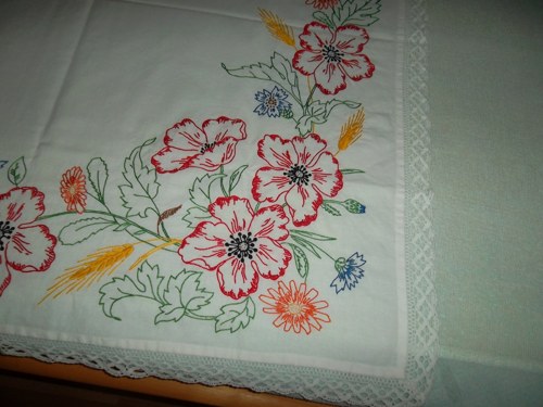 Vyšívaný ubrus — foto 2