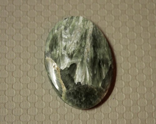 Serafinit kabošon 31x22x4mm — foto 3