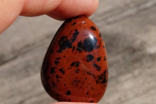 Obsidián mahagonový D695 — foto 2