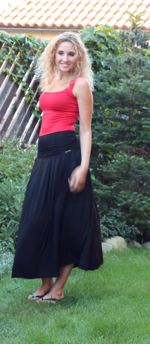 Černá pohodlná dlouhá sukně — foto 3