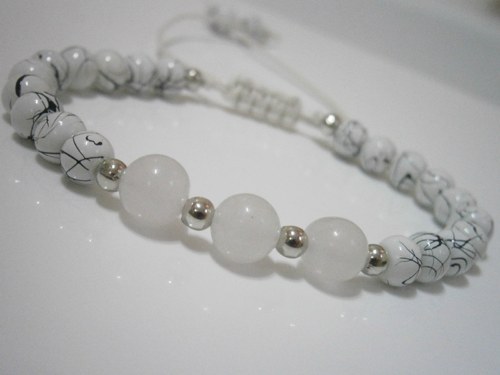Náramek s minerály (Bílý jadeit) - macramé — foto 2