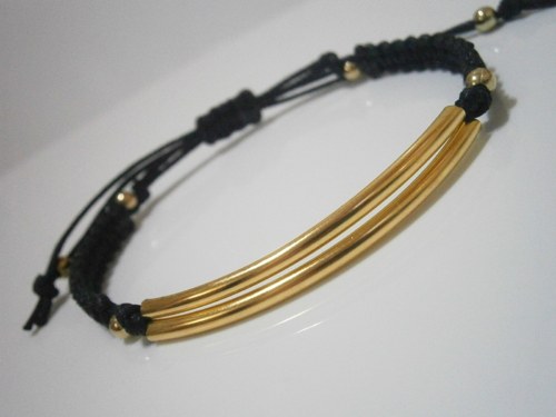 "Elegance" - náramek černo/zlatý (macramé) — foto 2