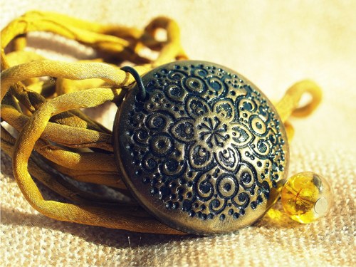 Náhrdelník vypouklý - ornament bronzový — foto 2