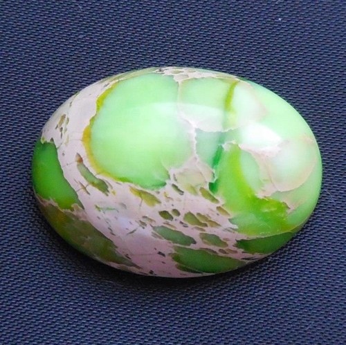 Variscit - kabošon (25 x 18 x 7 mm) — foto 2