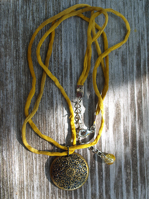 Náhrdelník vypouklý - ornament bronzový — foto 4