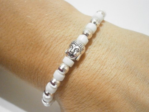 Bílo-stříbrný náramek s Buddhou (macramé)-Unisex — foto 6