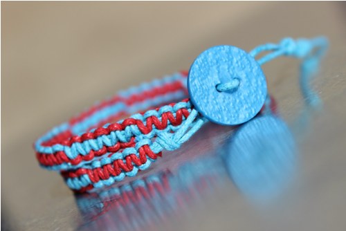 Ať jsem vidět... ;) Dvojřadý náramek macramé — foto 6