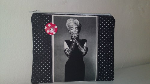 Kapsička s Marilyn — foto 3