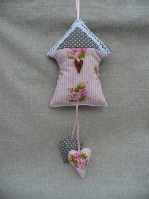 Domeček ,,romantic" se srdíčky-sleva z 122,_ — foto 2
