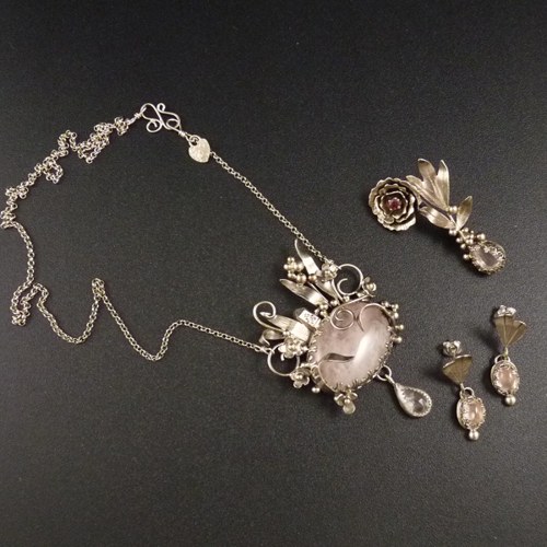 Bydlím si v trávě..amulet — foto 5