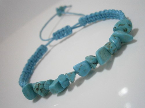 Tyrkysový náramek s Tyreknitem (macramé) — foto 2