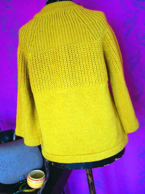 Svetérek yellow — foto 3