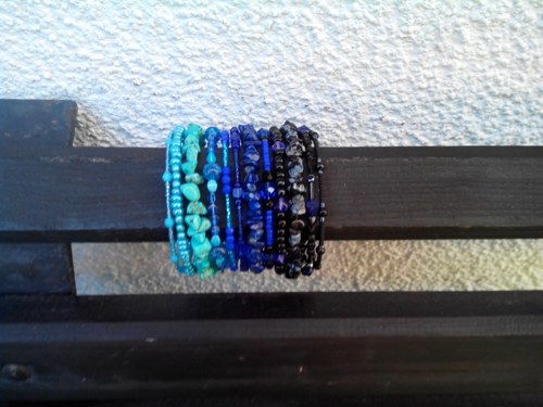 S tyrkenitem, lapis lazuli a obsidiánem — foto 2