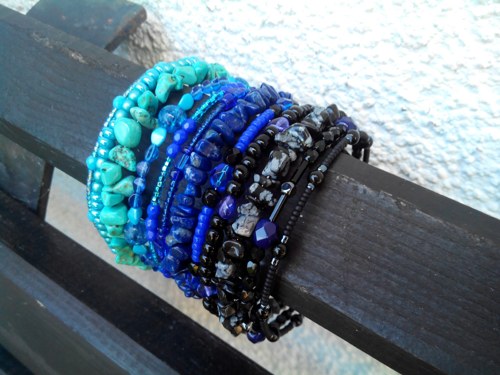 S tyrkenitem, lapis lazuli a obsidiánem — foto 3