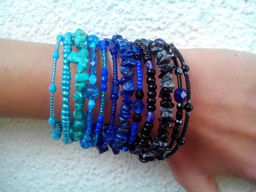 S tyrkenitem, lapis lazuli a obsidiánem — foto 4