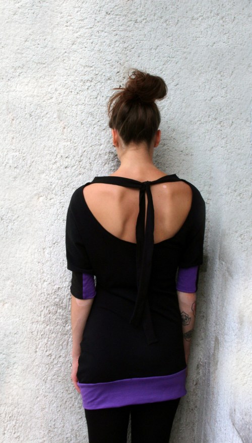 Šaty A•SYMATRIX violet - odhalená záda — foto 2