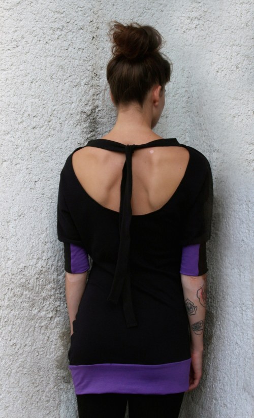 Šaty A•SYMATRIX violet - odhalená záda — foto 4